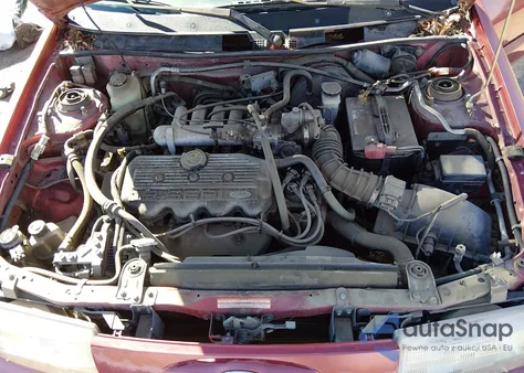 1996 Ford Escort Lx z USA, uszkodzony, nr VIN 3FASP11J7TR131275